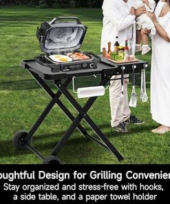 Grill Stand for Ninja Woodfire OG700/OG800/OG900 Series, Pro XL & OO101 Pizza Oven – Portable, Foldable Grill Table with Wheels & Side Shelf, Compatible with Blackstone 17″ Griddle 2