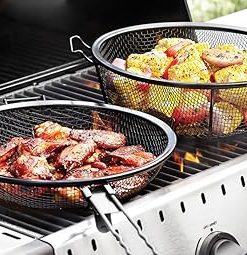 Outset 76182 Chef’s Jumbo Outdoor Grill Basket and Skillet with Removable Handles 2
