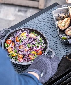 ZWILLING BBQ+ 3-pc Silicone Grill Mat & Heat Resistant Gloves Set 2